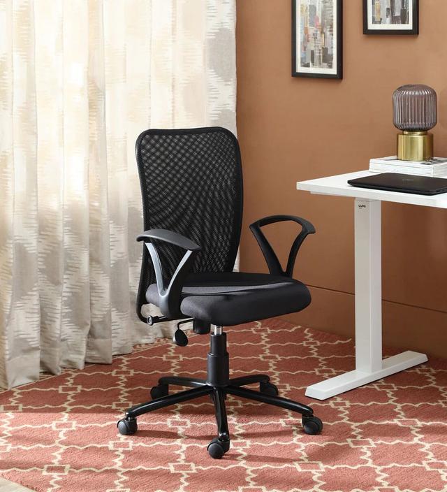 Workstation Chairs for corporate offices by Woodware