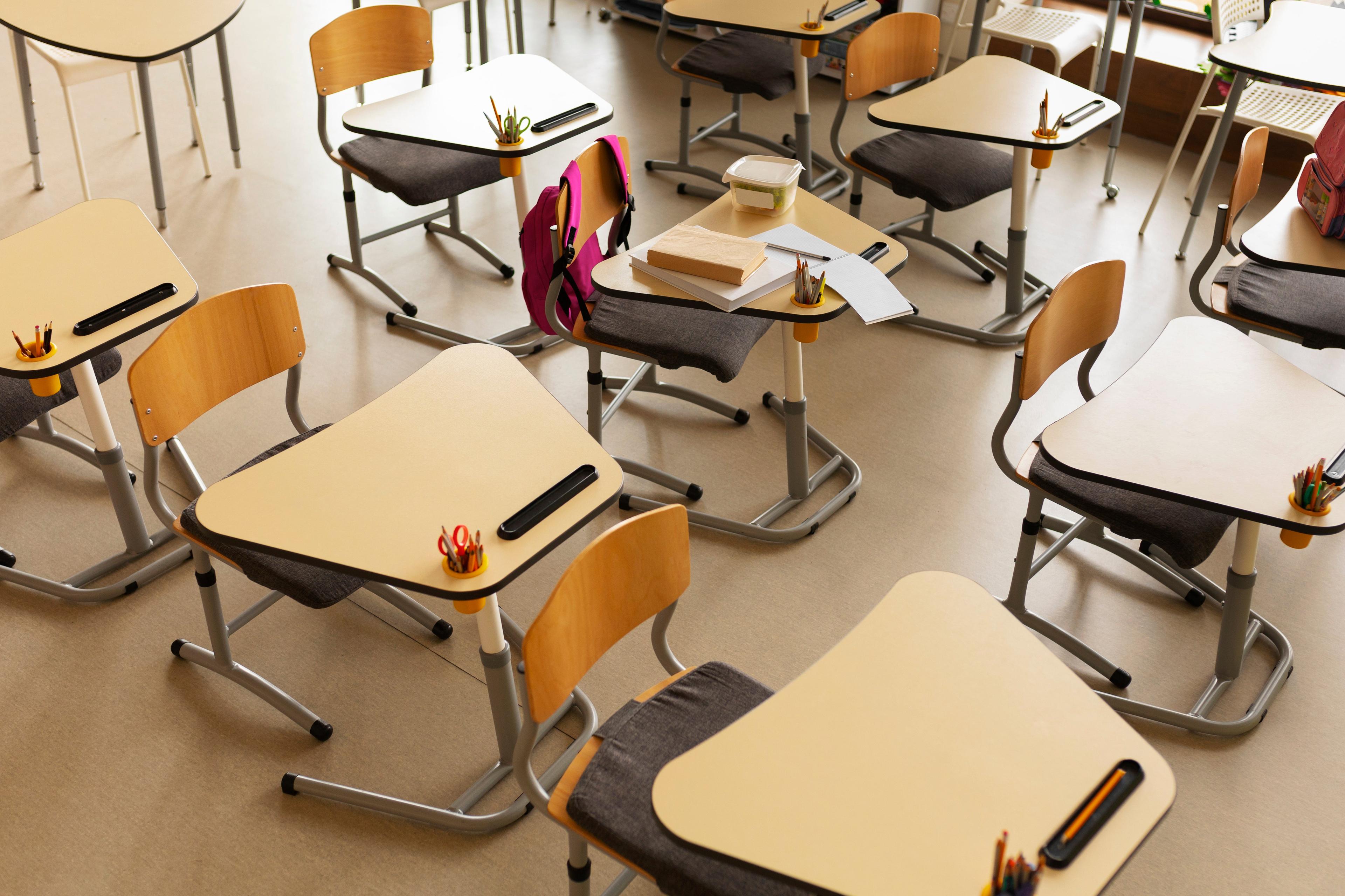 Best School Furniture in Mumbai for offices by Woodware